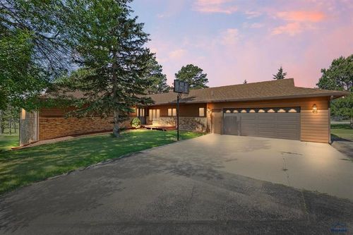 8625 Kings Road, Rapid City, SD, 57702 | Card Image