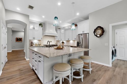 10013 Countryside Dr, Denton, TX, 76207-6615 | Card Image