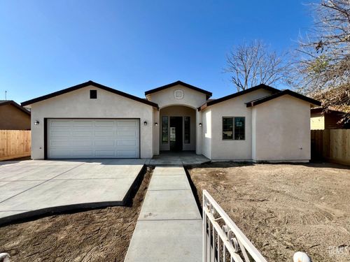 753 N Brundage Ave, Farmersville, CA, 93223-1316 | Card Image