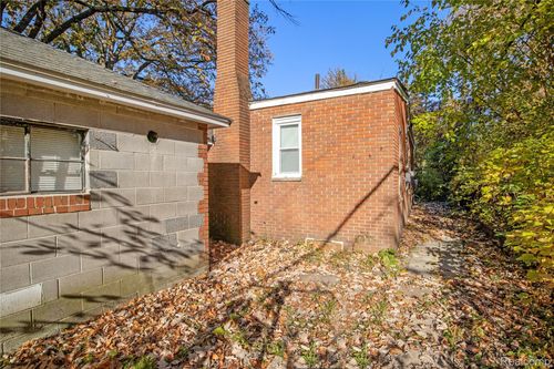 4528 Woodhall St, Detroit, MI, 48224-2225 | Card Image