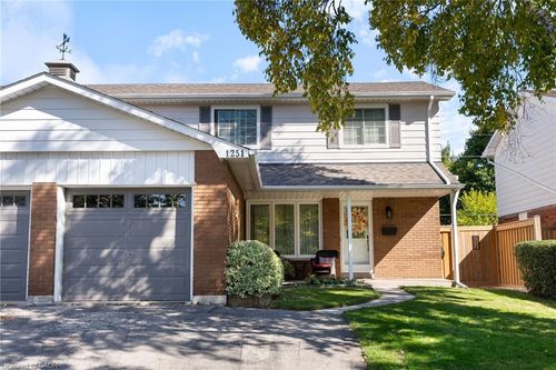 1251 Nottingham Avenue, Burlington, ON, L7P2R5 | Card Image