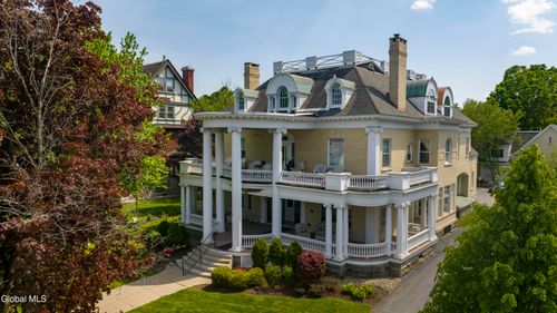 3-48 Union Ave, Saratoga Springs, NY, 12866-4386 | Card Image