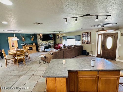 1096 Sand Lake Dr, Melbourne, FL, 32934 | Card Image