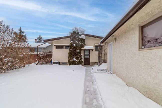 11 Selkirk Boulevard, Home with 4 bedrooms, 2 bathrooms and 4 parking in Red Deer AB | Image 20