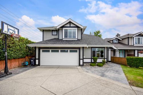 9476 203 St, Langley, BC, V1M3Y8 | Card Image