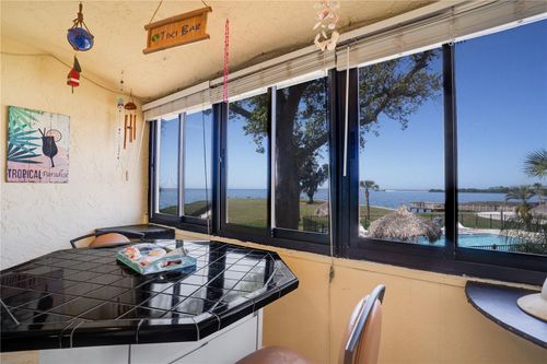 654-654 Windrush Bay Dr, TARPON SPRINGS, FL, 34689-1210 | Card Image