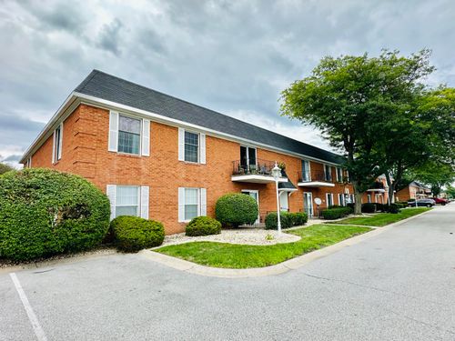 apt-d2-1618 Camellia Dr, Munster, IN, 46321-3933 | Card Image