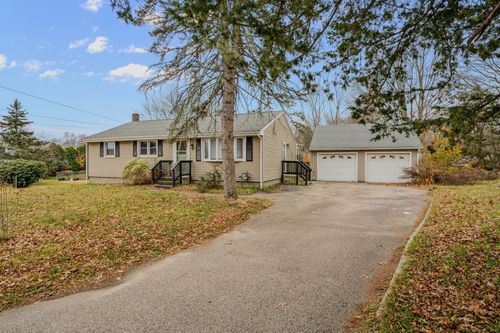 94 Massachusetts Rd, Oakdale, CT, 06370-1539 | Card Image