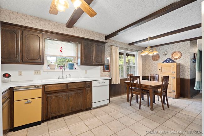 33742 Pleasant Valley Rd, House other with 3 bedrooms, 3 bathrooms and null parking in Poteau OK | Image 27