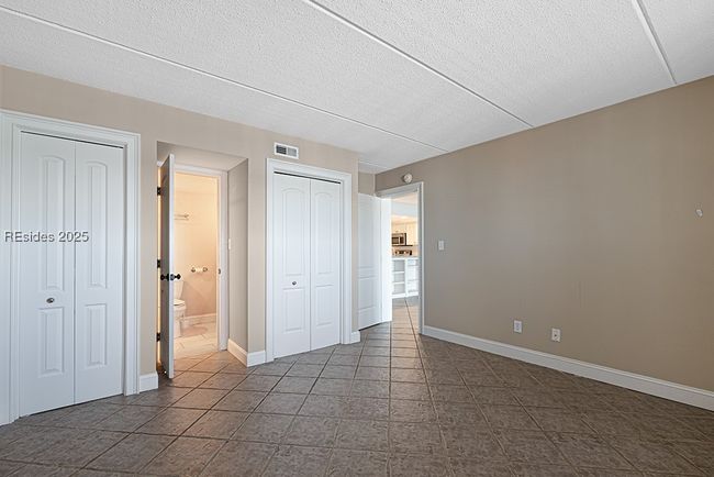 APT-311 - 100 Helmsman Way, Condo with 2 bedrooms, 2 bathrooms and null parking in Hilton Head Island SC | Image 12