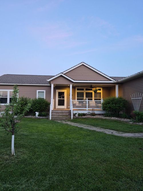 678 6th Avenue, Walcott, ND, 58077 | Card Image