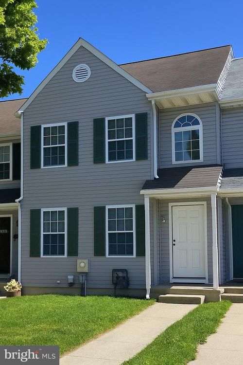145 Holmes St, DOVER, DE, 19901-8413 | Card Image