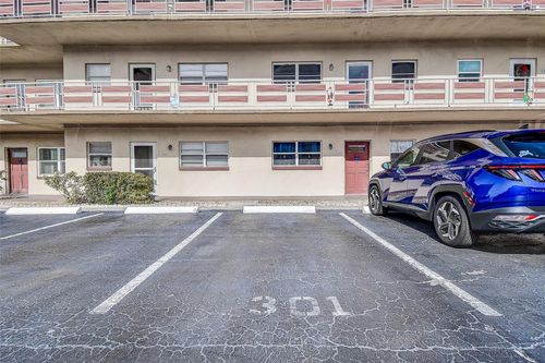 apt-301-3010 59th St S, Gulfport, FL, 33707-5739 | Card Image