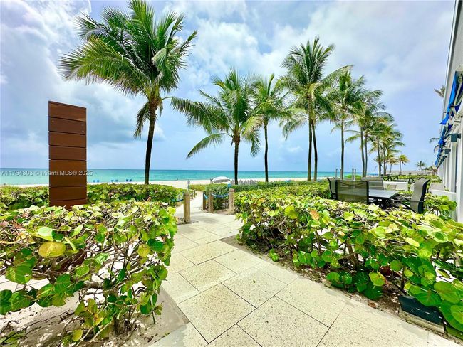 APT-405 - 18911 Collins Ave, Condo with 3 bedrooms, 4 bathrooms and null parking in Sunny Isles Beach FL | Image 27