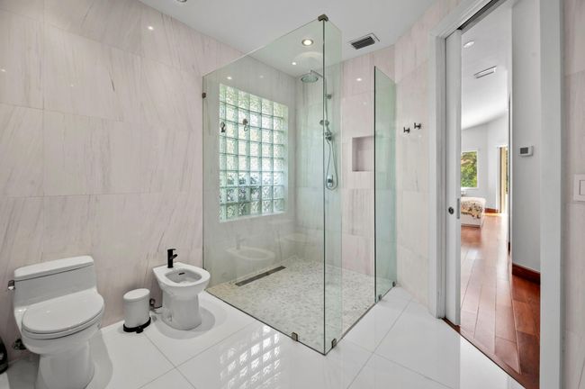 2904 Oakbrook Dr, House other with 5 bedrooms, 4 bathrooms and null parking in Weston FL | Image 17