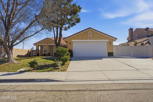 44762 Shadowcrest Dr, Lancaster, CA, 93536-6471 | Card Image