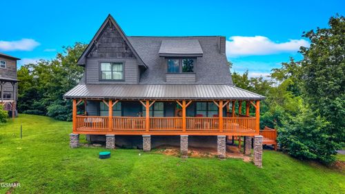 815 Wattle Blossom Drive, Gatlinburg, TN, 37738 | Card Image