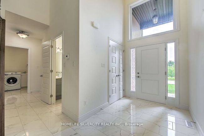 1681 Finley Cres, House other with 4 bedrooms, 3 bathrooms and 4 parking in London ON | Image 5