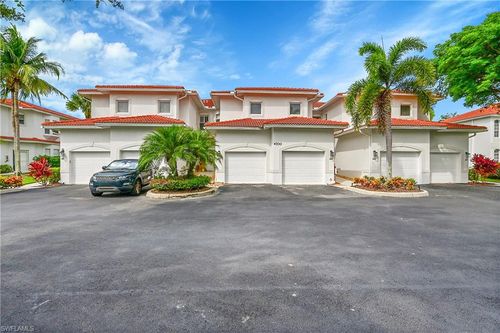 612-4700 Yacht Harbor Dr, NAPLES, FL, 34112-4293 | Card Image