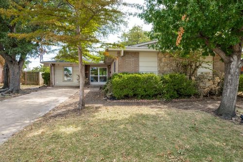 2314 Briarwood Ln, Carrollton, TX, 75006-7702 | Card Image