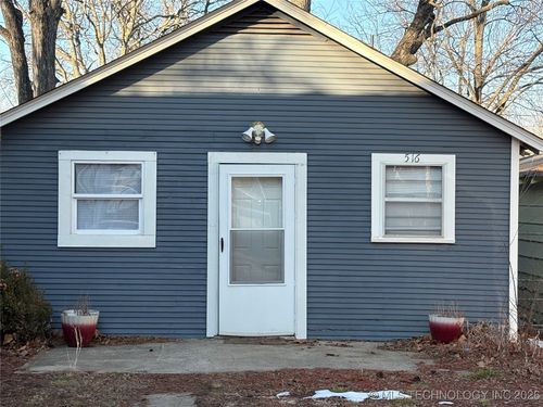 516 W Locust St, Durant, OK, 74701-3943 | Card Image