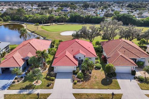 446 Pinewood Lake Dr, VENICE, FL, 34285-5678 | Card Image
