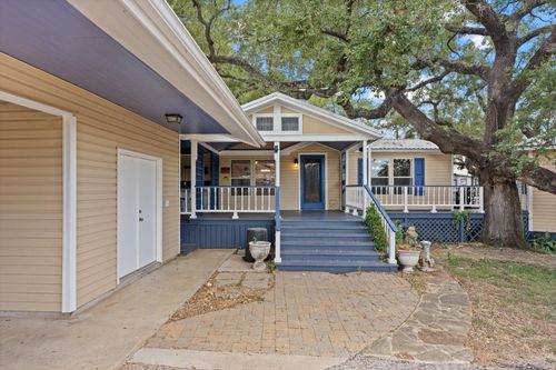 2011 County Road 118, Burnet, TX, 78611-5822 | Card Image