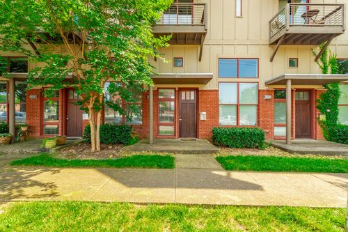 852 E 8th St, Chattanooga, TN, 37403-2601 | Card Image