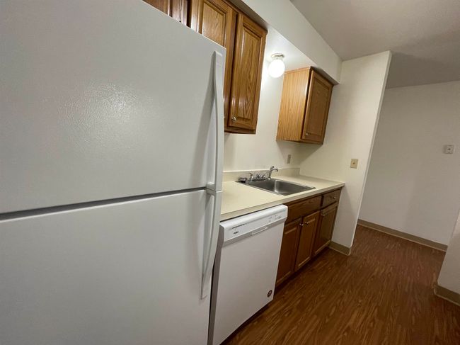 APT-302 - 7 Railroad Ave, Condo with 2 bedrooms, 1 bathrooms and null parking in Derry NH | Image 12