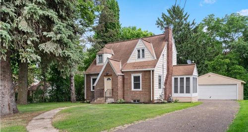 1880 Furness St, Maplewood, MN, 55109-4831 | Card Image