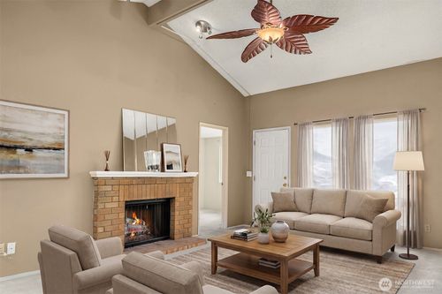 d32-118 Sw 116th St, Seattle, WA, 98146-4313 | Card Image