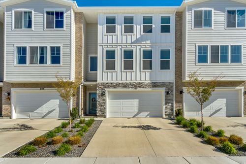 701 E Garden Grove Dr, Eagle Mountain, UT, 84005-5922 | Card Image