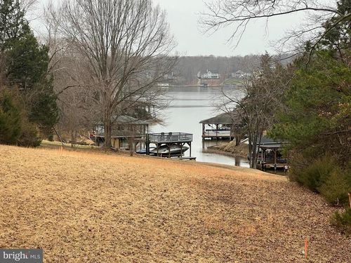 5404 Spinnaker Way, MINERAL, VA, 23117-9604 | Card Image