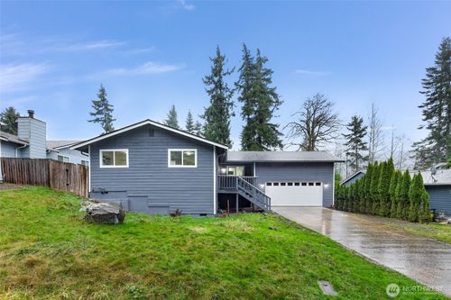 1464 Greenville Dr, Bellingham, WA, 98226-8800 | Card Image