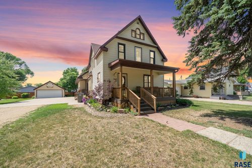 207 S Main St, Colman, SD, 57017-2000 | Card Image