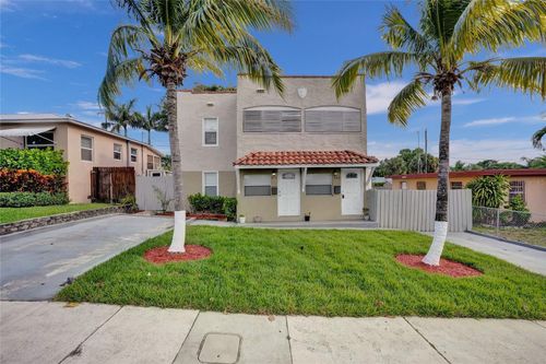 924 Mcintosh St, West Palm Beach, FL, 33405-3012 | Card Image