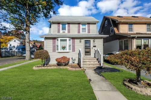 201 E Lincoln Ave, Roselle Park, NJ, 07204-1707 | Card Image