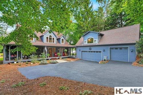 111 Kanunu Ct, Brevard, NC, 28712-8297 | Card Image