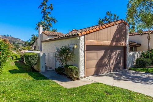 2012 Pamela Ln, Escondido, CA, 92026-1033 | Card Image