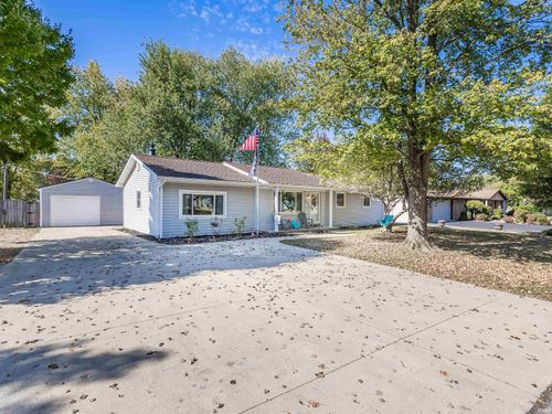 801 Maxine Dr, Ossian, IN, 46777-8903 | Card Image