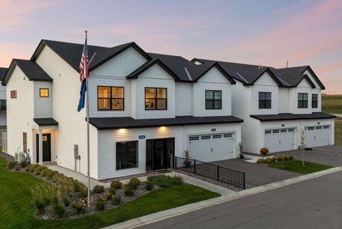 10268 Birchwood Cir, Victoria, MN, 55318-7454 | Card Image