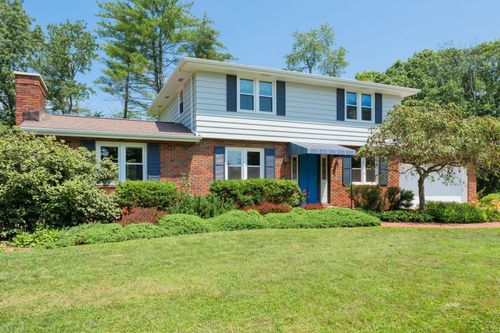7 Robin Hill Ln, Athens, OH, 45701-3659 | Card Image