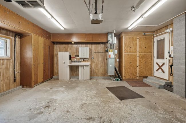 Attached garage | Image 38