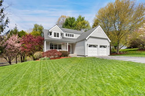 300 Rockwood Ct, Yorktown Heights, NY, 10598-2838 | Card Image