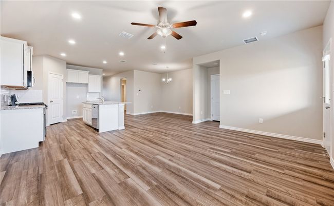 1342 Alexandra Park Ln, House other with 4 bedrooms, 3 bathrooms and 2 parking in Corpus Christi TX | Image 4