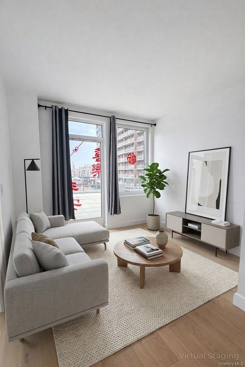 5f-136-18 Maple Ave, Flushing, NY, 11355-3824 | Card Image