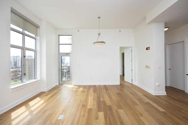 Photo #6 | Image 6