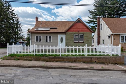 538 Putnam St, West Hazleton, PA, 18202-2188 | Card Image