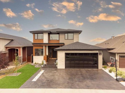 19 Stonecrest Point W, Lethbridge, AB, T1K6W3 | Card Image