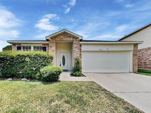 19314 Yaupon Creek Dr, Cypress, TX, 77433-1692 | Card Image